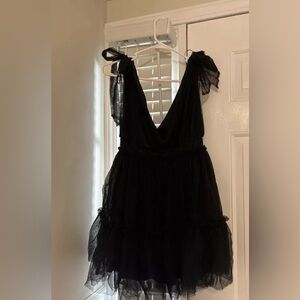 Ruffle Black Women’s Cake Teired Gameday Dress — size Medium